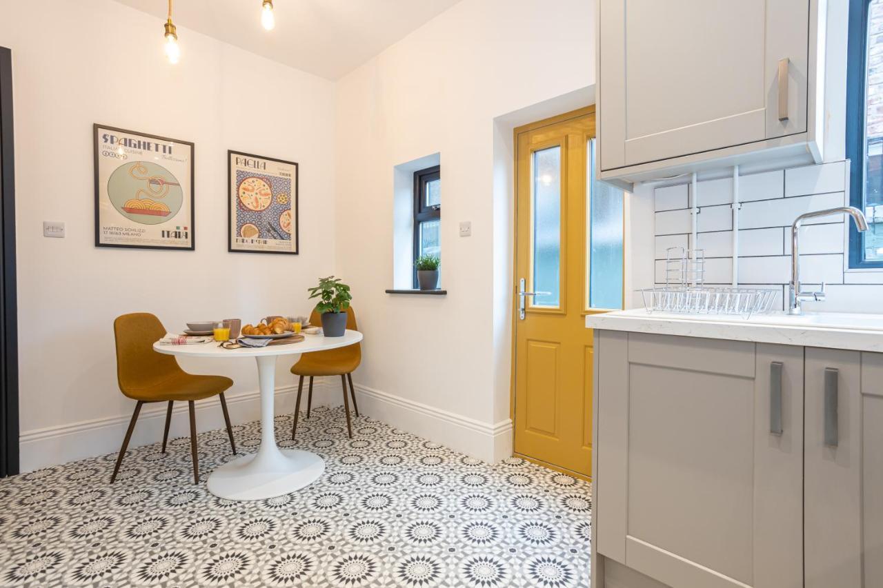 Stunning Scandi 3 Bed House In Manchester-Parking Villa Exterior foto